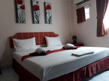 Blue Dolphin Phuket Patong